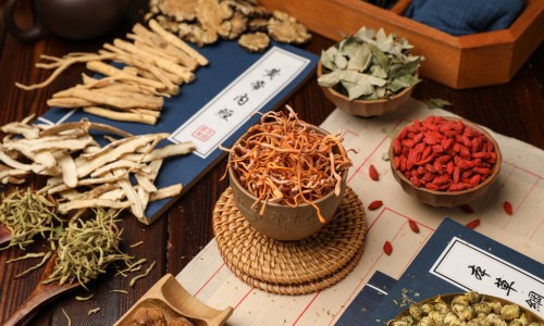 中药灸黄芪的作用与功效与作用禁忌-什么叫灸黄芪专区_灸黄芪跟黄芪的功效区别专区_中药灸黄芪的作用与功效与作用网